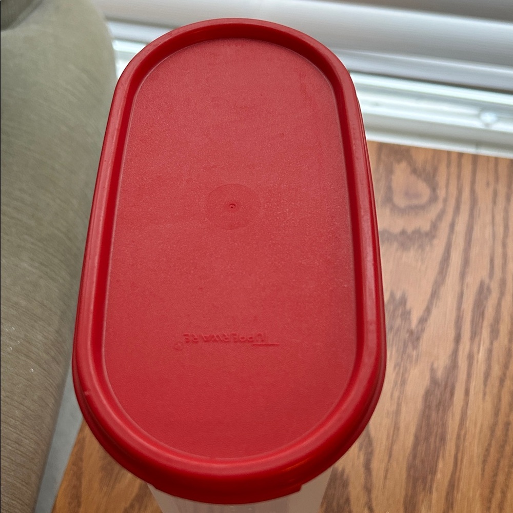 Tupperware Set - Picture 6 of 7
